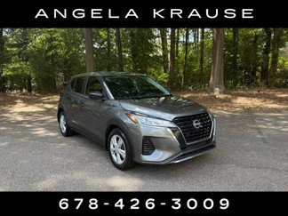 Used 2024 Nissan Kicks S image 1