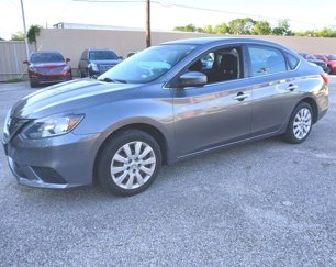 Used 2018 Nissan Sentra S image 1