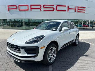 Used 2024 Porsche Macan image 1