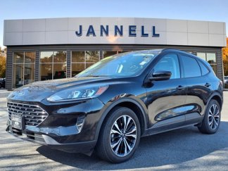 Used 2022 Ford Escape SE w/ SE Sport Appearance Package image 1