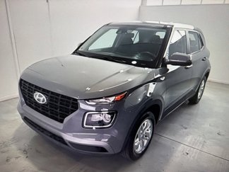 Used 2021 Hyundai Venue SE image 1