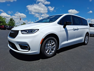 New 2025 Chrysler Pacifica Select image 1