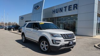 Used 2016 Ford Explorer XLT image 1