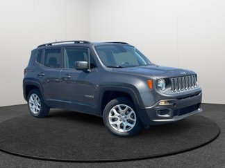 Used 2018 Jeep Renegade Latitude w/ Cold Weather Group image 1