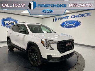 Used 2024 GMC Terrain SLE image 1