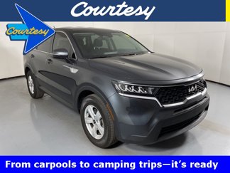 Used 2022 Kia Sorento LX image 1