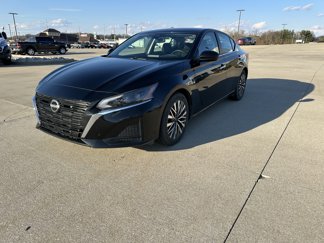 Used 2023 Nissan Altima 2.5 SV image 1