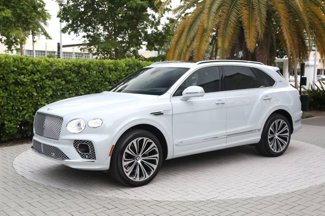 Used 2021 Bentley Bentayga image 1