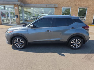 Used 2021 Nissan Kicks SV image 1