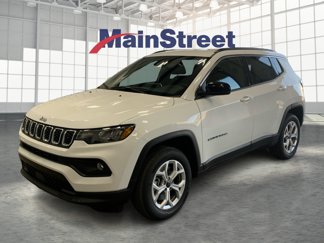 New 2025 Jeep Compass Latitude image 1