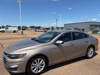 Used 2023 Chevrolet Malibu LT image 1