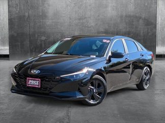 Used 2022 Hyundai Elantra SEL w/ Cargo Package image 1