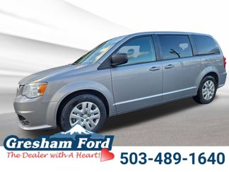 Used 2018 Dodge Grand Caravan SE image 1