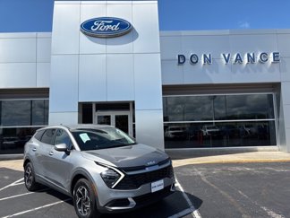 Used 2024 Kia Sportage LX image 1
