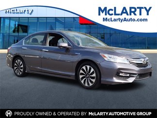 Used 2017 Honda Accord Touring image 1