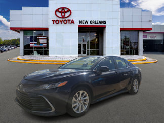 Used 2022 Toyota Camry LE image 1
