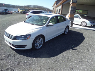 Used 2013 Volkswagen Passat TDI SE image 1