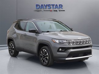 Used 2022 Jeep Compass Limited image 1