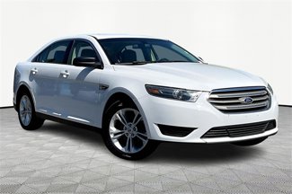Used 2015 Ford Taurus SE image 1