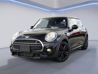 Used 2017 MINI Cooper S image 1