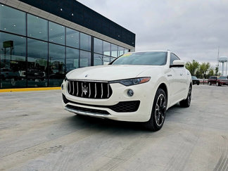 Used 2018 Maserati Levante GranLusso image 1