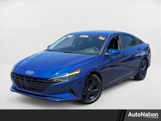 Used 2023 Hyundai Elantra SEL image 1