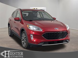Used 2020 Ford Escape Titanium image 1