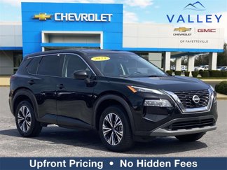 Used 2023 Nissan Rogue SV image 1