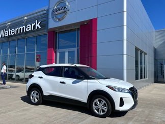 New 2025 Nissan Kicks Play S image 1