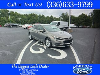Used 2017 Chevrolet Cruze LT image 1