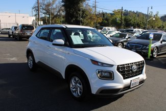 Used 2021 Hyundai Venue SE image 1