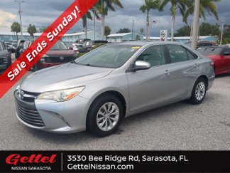 Used 2016 Toyota Camry LE image 1