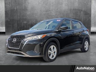 Used 2022 Nissan Kicks S image 1