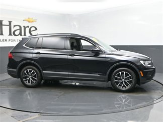Used 2021 Volkswagen Tiguan SE image 1