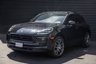 Certified 2023 Porsche Macan image 1