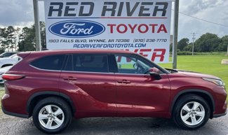 Used 2022 Toyota Highlander LE image 1