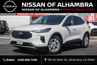 Used 2023 Ford Escape Active image 1