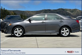 Used 2014 Toyota Camry SE image 1