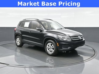 Used 2016 Volkswagen Tiguan S image 1