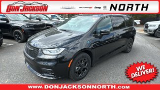 Used 2023 Chrysler Pacifica Limited w/ S Appearance Package image 1