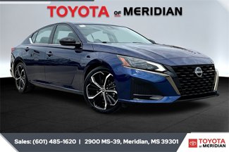 Used 2023 Nissan Altima 2.5 SR image 1