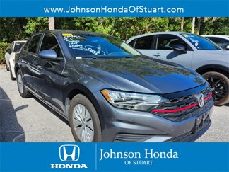 Used 2019 Volkswagen Jetta SE image 1