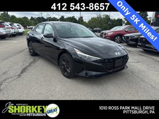 Used 2023 Hyundai Elantra SEL w/ Preferred Accessory Package image 1