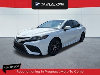 Used 2023 Toyota Camry SE image 1