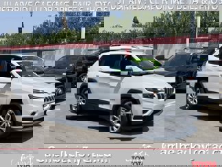 Used 2020 Jeep Cherokee Latitude w/ Cold Weather Group image 1