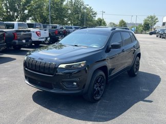 Used 2022 Jeep Cherokee Latitude image 1