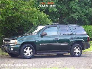 Used 2002 Chevrolet TrailBlazer LT w/ Driver Convenience Pkg image 1