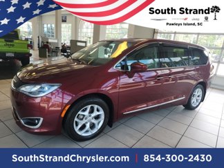 Used 2018 Chrysler Pacifica Touring-L Plus w/ Tire & Wheel Group image 1