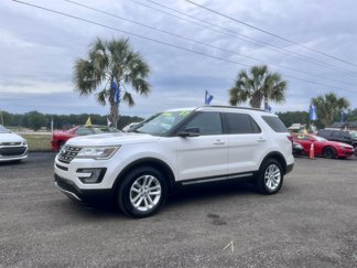 Used 2017 Ford Explorer XLT w/ Equipment Group 202A image 1