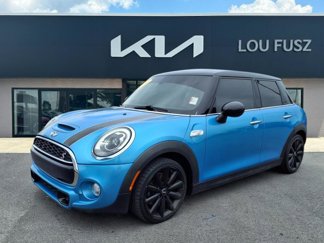 Used 2016 MINI Cooper S image 1
